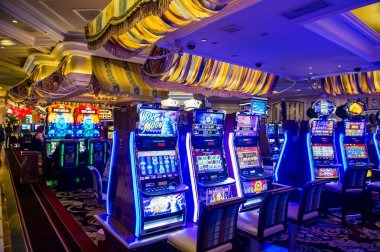 Live dealer at Speed Baccarat table on moba platform